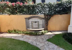 Foto 1 de Casa com 3 Quartos à venda, 300m² em Jardim Europa, São Paulo