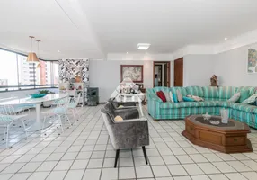 Foto 1 de Apartamento com 4 Quartos à venda, 244m² em Barro Vermelho, Natal