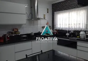 Foto 1 de Casa com 3 Quartos à venda, 259m² em Santa Maria, Santo André