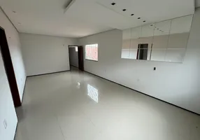 Foto 1 de Casa de Condomínio com 4 Quartos à venda, 100m² em Lagoa Redonda, Fortaleza