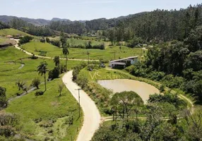 Foto 1 de Fazenda/Sítio com 2 Quartos à venda, 150m² em Laranjeiras, Rio do Sul