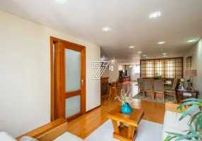 Foto 1 de Apartamento com 4 Quartos à venda, 197m² em Centro, Curitiba