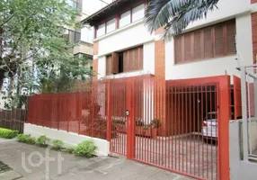 Foto 1 de Casa com 9 Quartos à venda, 724m² em Petrópolis, Porto Alegre