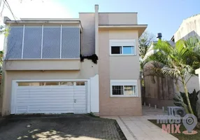 Foto 1 de Sobrado com 4 Quartos à venda, 340m² em Vila Ipiranga, Porto Alegre