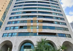 Foto 1 de Apartamento com 4 Quartos para alugar, 225m² em Boa Viagem, Recife