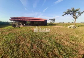 Foto 1 de Fazenda/Sítio com 4 Quartos à venda, 135m² em Area Rural de Uberlandia, Uberlândia