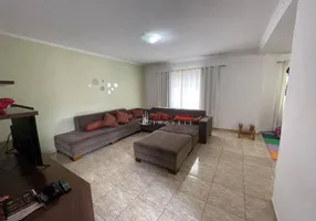 Foto 1 de Sobrado com 3 Quartos à venda, 200m² em Jardim Ipanema, Guarulhos