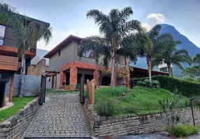 Foto 1 de Casa com 4 Quartos à venda, 277m² em Retiro, Petrópolis