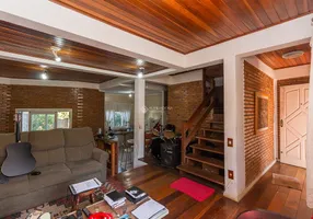 Foto 1 de Casa com 3 Quartos à venda, 219m² em Jardim Itú Sabará, Porto Alegre