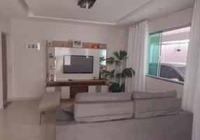 Foto 1 de Casa com 3 Quartos à venda, 250m² em Centro, São Gonçalo