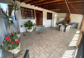 Foto 1 de Casa com 4 Quartos à venda, 148m² em Caiçaras, Belo Horizonte