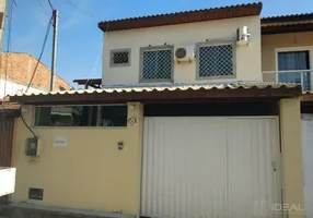 Foto 1 de Casa com 3 Quartos à venda, 189m² em Parque Jóquei Club, Campos dos Goytacazes