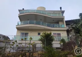 Foto 1 de Casa com 4 Quartos para alugar, 214m² em Saco Grande, Florianópolis