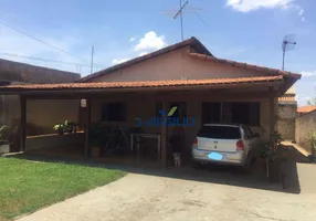 Foto 1 de Casa com 3 Quartos à venda, 150m² em Prado, Paracatu