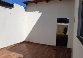 Foto 1 de Casa com 3 Quartos à venda, 360m² em Jardim Balneário Meia Ponte, Goiânia