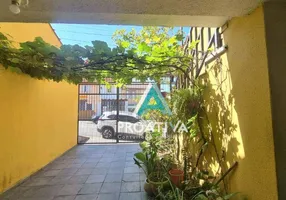 Foto 1 de Sobrado com 3 Quartos à venda, 264m² em Jardim Cambui, Santo André