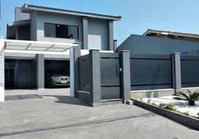 Foto 1 de Casa de Condomínio com 4 Quartos à venda, 300m² em Dom Bosco, Itajaí
