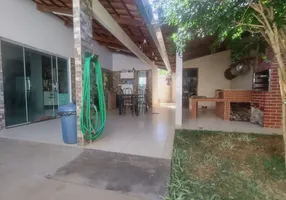 Foto 1 de Casa com 3 Quartos à venda, 180m² em Iririú, Joinville