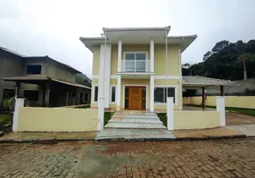 Foto 1 de Casa de Condomínio com 4 Quartos à venda, 240m² em Green Valleiy, Teresópolis