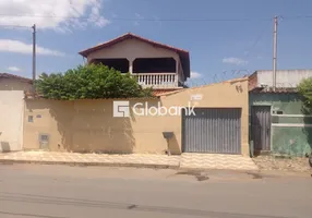 Foto 1 de Casa com 3 Quartos à venda, 200m² em Vila Telma, Montes Claros