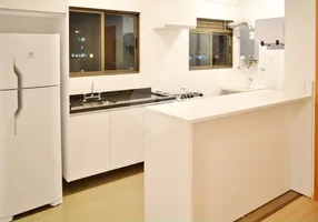 Foto 1 de Apartamento com 2 Quartos à venda, 70m² em Champagnat, Curitiba