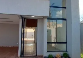 Foto 1 de Casa com 2 Quartos à venda, 120m² em Ariribá, Balneário Camboriú