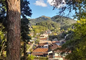 Foto 1 de Casa com 3 Quartos para alugar, 75m² em Bingen, Petrópolis