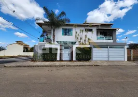 Foto 1 de Casa com 4 Quartos à venda, 375m² em São Roque, Divinópolis