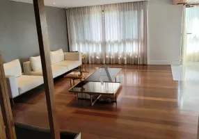 Foto 1 de Apartamento com 4 Quartos à venda, 239m² em Itaigara, Salvador