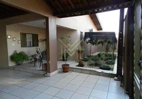 Foto 1 de Casa com 3 Quartos à venda, 429m² em Jardim Carvalho, Bauru