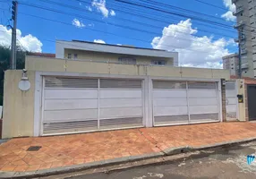 Foto 1 de Sobrado com 4 Quartos à venda, 400m² em Monte Castelo, Campo Grande