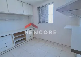 Foto 1 de Apartamento com 2 Quartos à venda, 52m² em Vila Carmosina, São Paulo