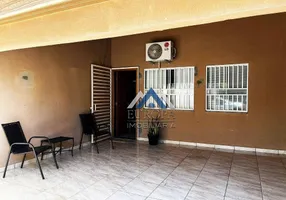 Foto 1 de Casa com 3 Quartos à venda, 125m² em Ideal, Londrina