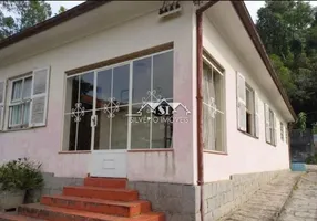 Foto 1 de Casa com 4 Quartos à venda, 500m² em Carangola, Petrópolis