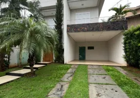 Foto 1 de Casa de Condomínio com 4 Quartos à venda, 338m² em Loteamento Portal do Sol I, Goiânia