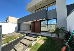 Foto 1 de Casa com 3 Quartos à venda, 198m² em Setor Tres Marias I, Goiânia