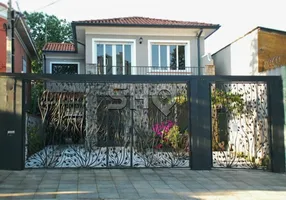 Foto 1 de Sobrado com 6 Quartos para alugar, 350m² em Água Branca, São Paulo