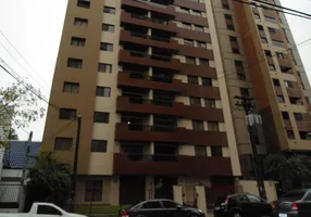 Foto 1 de Apartamento com 3 Quartos para alugar, 147m² em Cabral, Curitiba