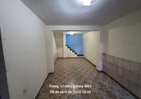 Foto 1 de Casa com 3 Quartos para alugar, 110m² em Centro, Nilópolis