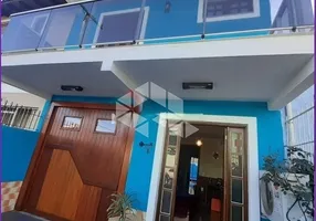 Foto 1 de Sobrado com 3 Quartos à venda, 86m² em Hípica, Porto Alegre