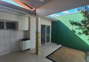 Foto 1 de Casa de Condomínio com 2 Quartos para alugar, 60m² em Jardim Imperial, Cuiabá