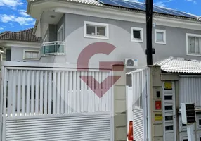 Foto 1 de Casa de Condomínio com 4 Quartos à venda, 200m² em Freguesia- Jacarepaguá, Rio de Janeiro