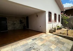 Foto 1 de Casa com 3 Quartos à venda, 200m² em Jardim Paulista, Franca