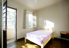 Foto 1 de Apartamento com 3 Quartos à venda, 94m² em Navegantes, Porto Alegre