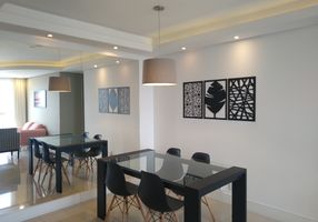 Foto 1 de Apartamento com 3 Quartos para alugar, 79m² em Jardim Itú Sabará, Porto Alegre