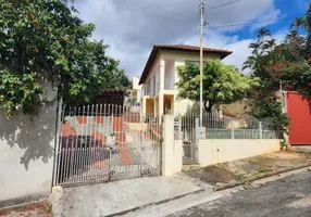 Foto 1 de Casa com 3 Quartos à venda, 370m² em Vila Pereira Cerca, São Paulo