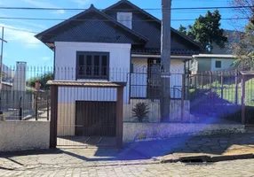 Foto 1 de Casa com 4 Quartos à venda, 90m² em Rio Branco, Caxias do Sul