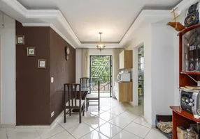 Foto 1 de Apartamento com 3 Quartos à venda, 65m² em Uberaba, Curitiba