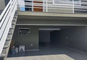 Foto 1 de Sobrado com 3 Quartos à venda, 200m² em Jardim Vila Galvão, Guarulhos