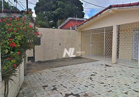 Foto 1 de Casa com 5 Quartos à venda, 221m² em Barro Vermelho, Natal
